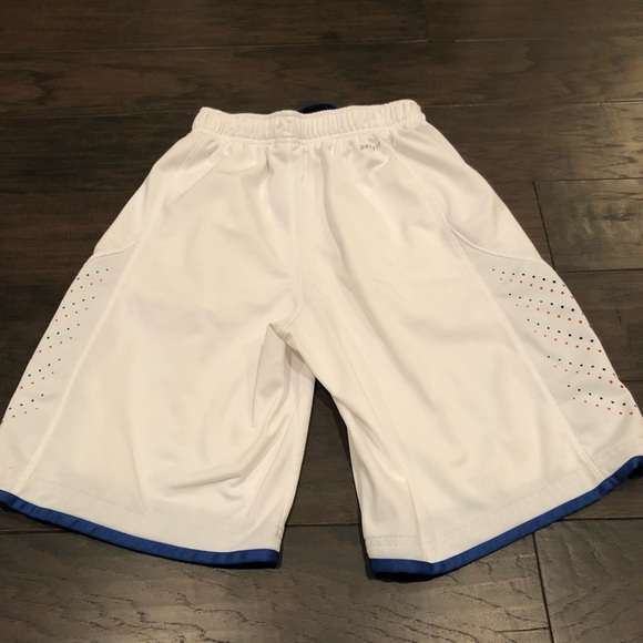 Nike shorts - Picture 2 of 3